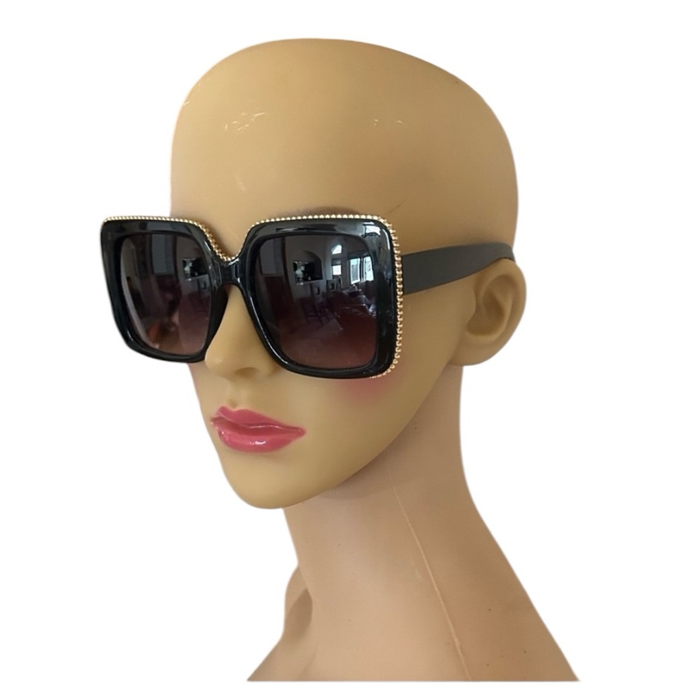 Oversized Elegant Black Sunglasses with Mini Gold Beaded Accents New with case